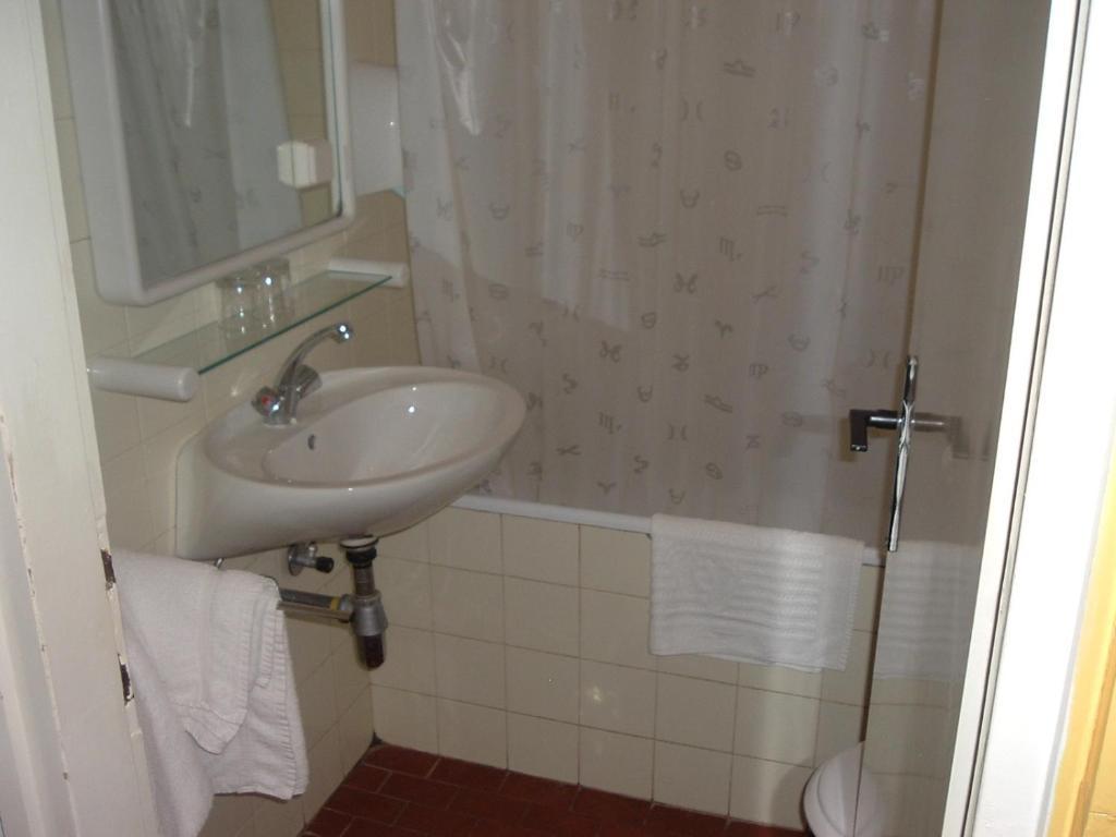 Depadansa Marina & Primorka Hotel Omišalj Habitación foto